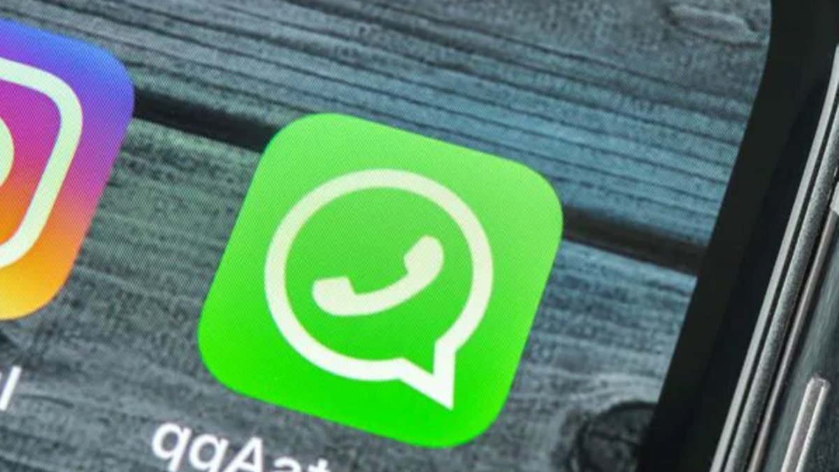WhatsApp adds scam alert feature for users WhatsApp adds scam alert feature for users - scam alert