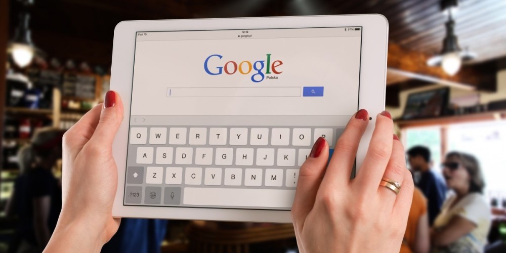 Should You Really Trust Google When It Comes To Picking A Plastic Surgeon? - Prejuvenation Article Banner