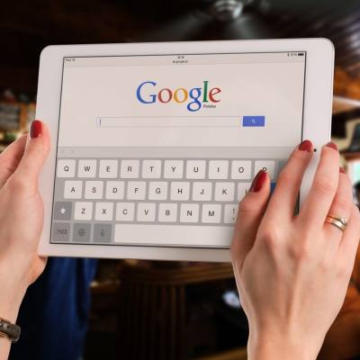Should You Really Trust Google When It Comes To Picking A Plastic Surgeon?