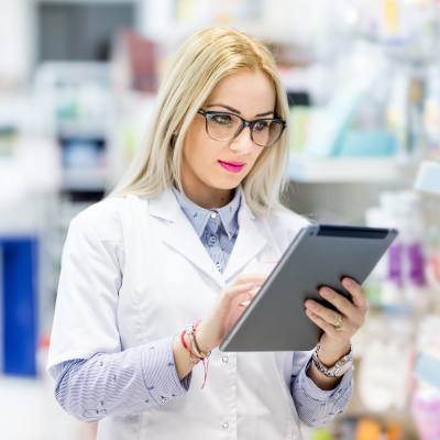 The Balance Between Cosmetic Procedures and Professionalism on Social Media