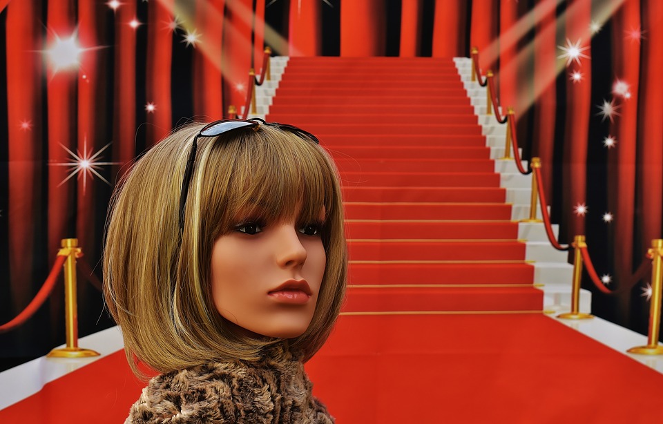 The Secrets Behind Celebrity Red Carpet Looks - Prejuvenation Article Banner