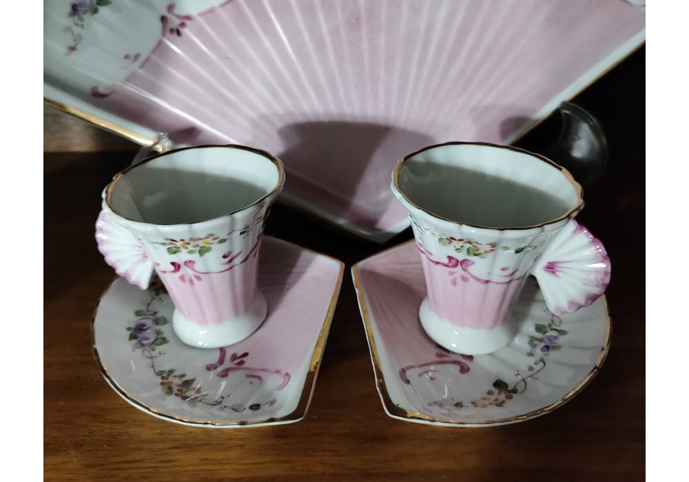 Serviço de Chá Vintage com Padrão Floral