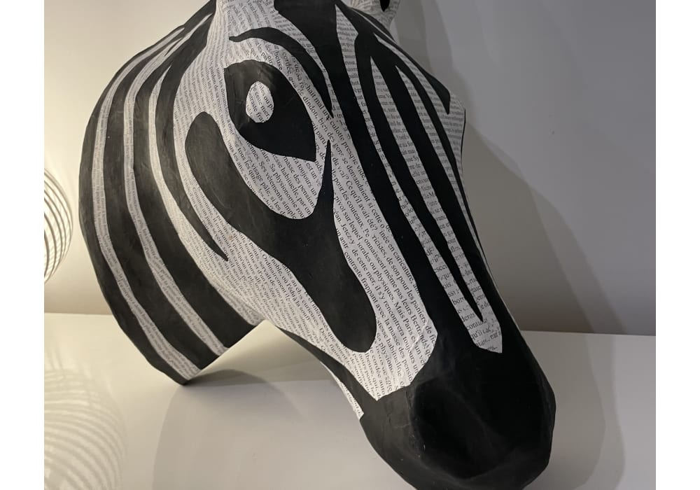 Cabeça Decorativa de Zebra em Papel Machê