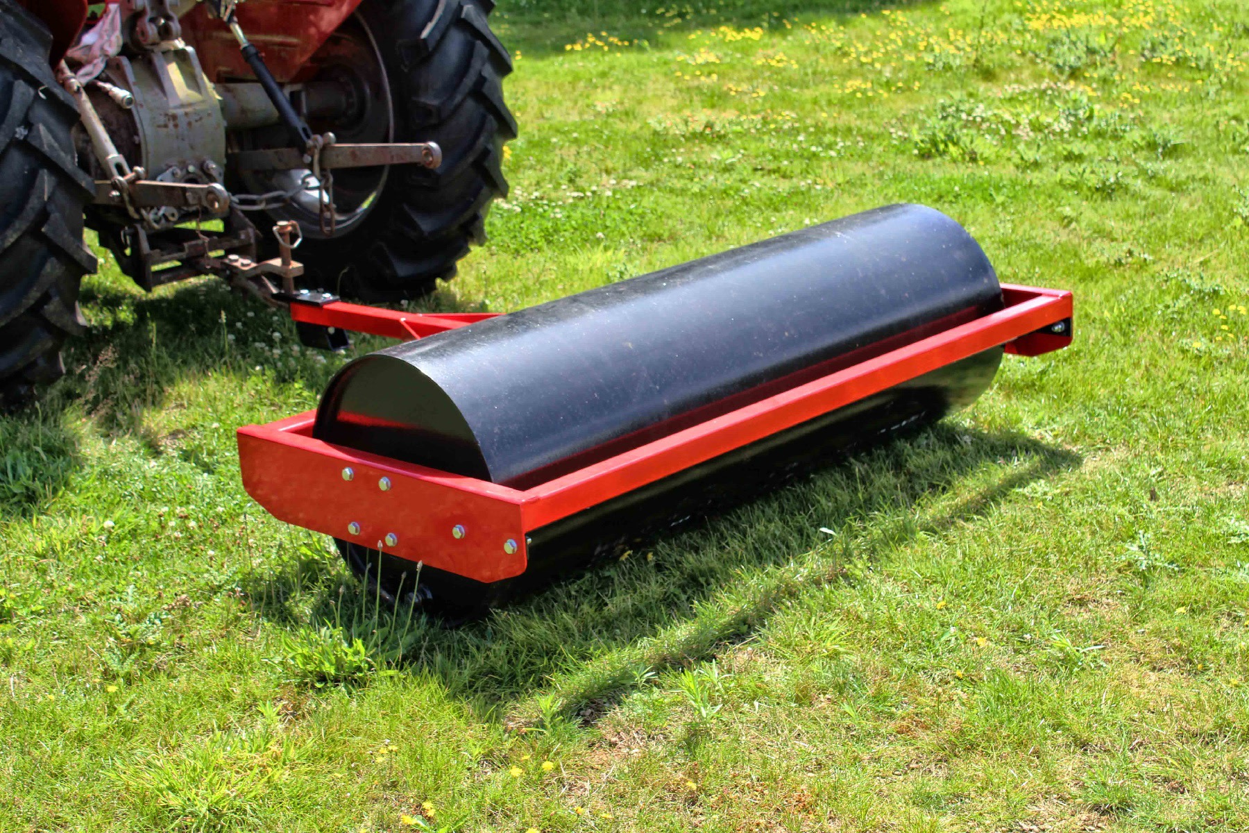 Winton 7ft Heavy-Duty Towed Field Roller W-FR07
