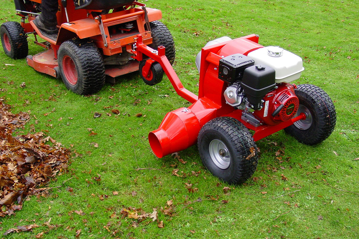 SCH LB Professional Towed Leaf Blower