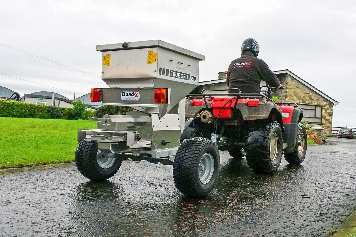 Quad-X 130L True Grit Spreader