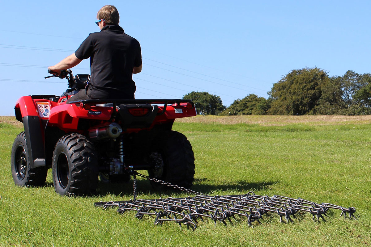 William Hackett 4ft Fixed Grass Chain Harrow H-HG04