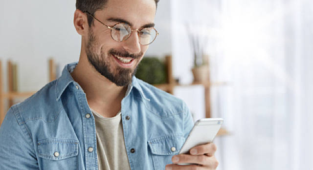 Man getting erectile dysfunction treatment online with Zava