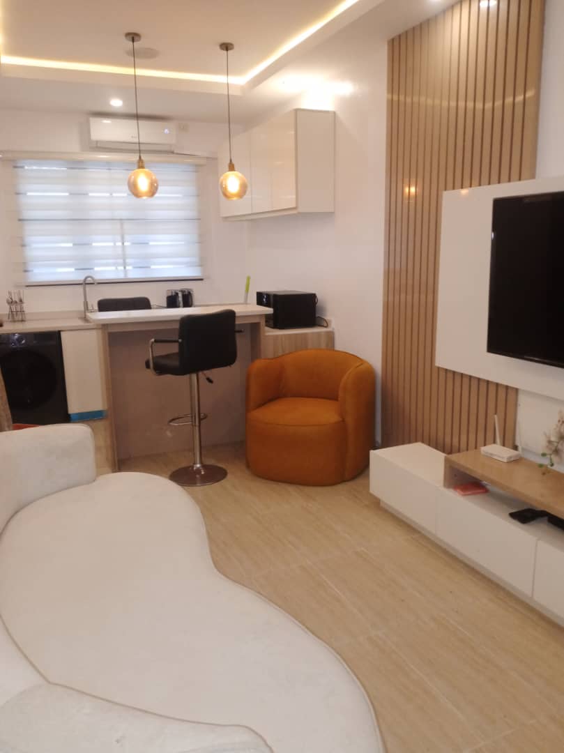 Oniru Estate 3 Bedroom Apartment + BQ