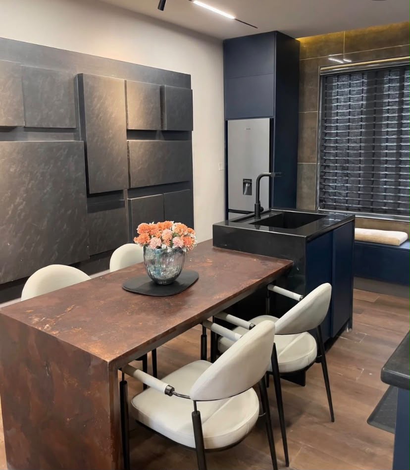 Newly Renovated 2 Bedroom Apartment