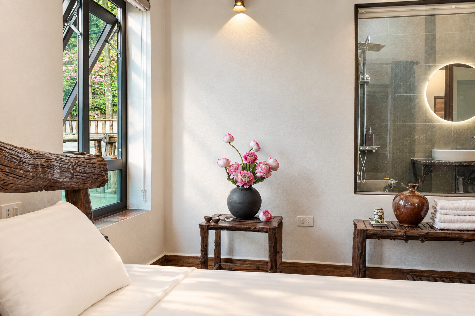Deluxe Room 203