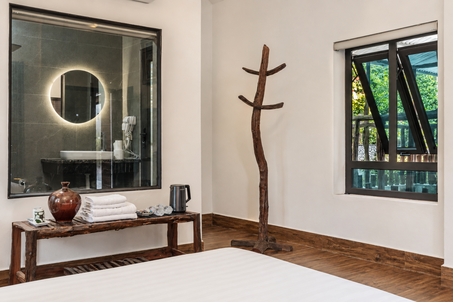 Deluxe Room 203