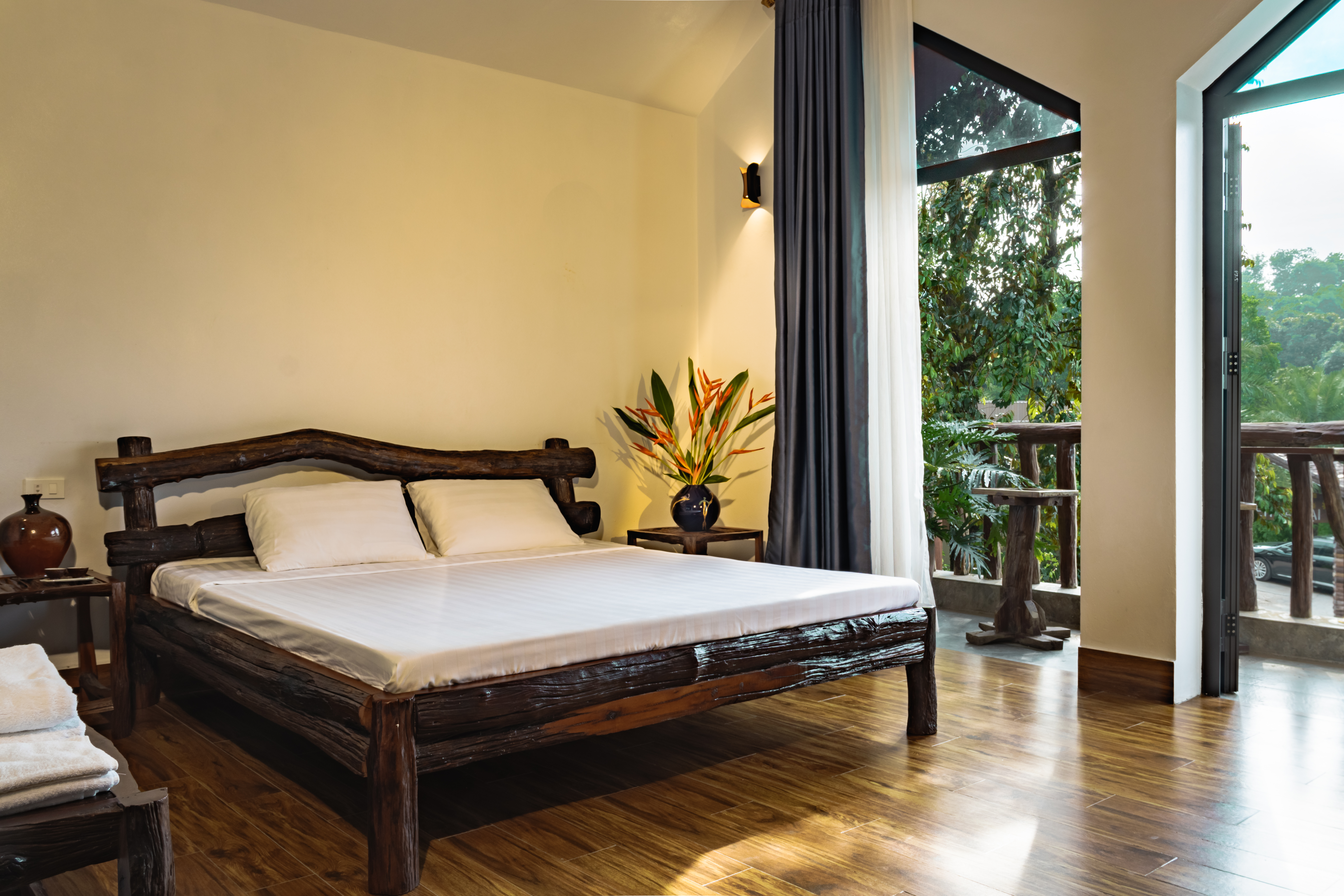Deluxe Room 201