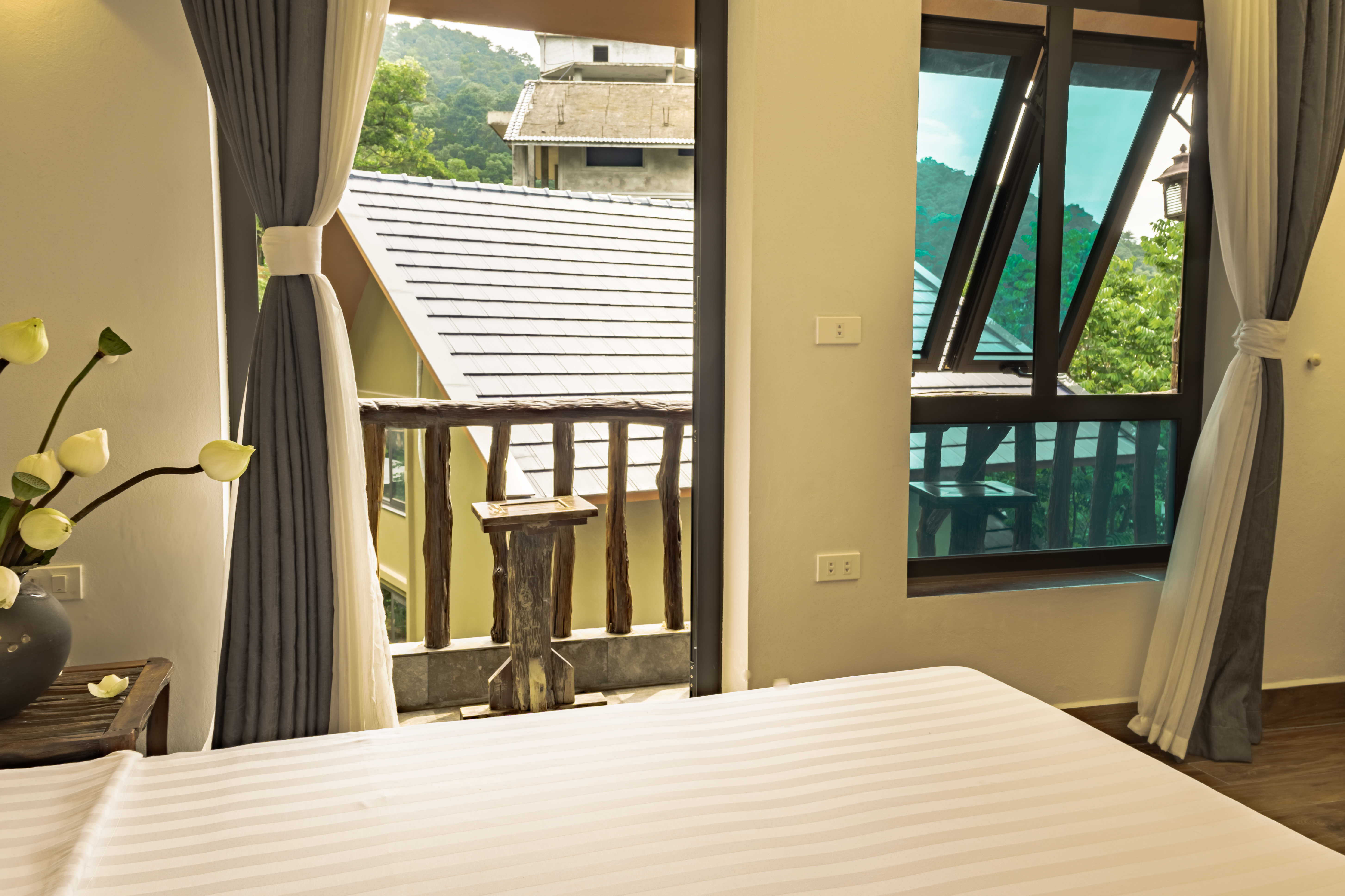 Deluxe Room 302