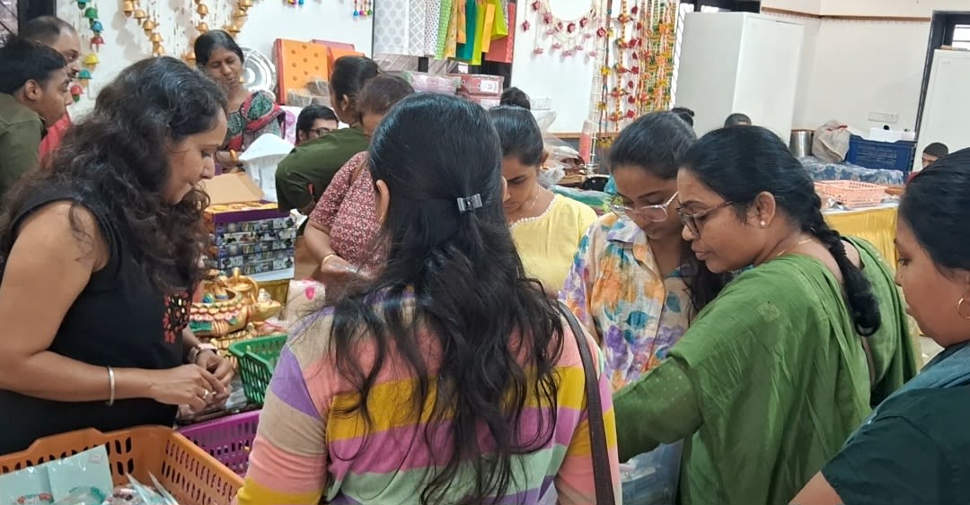 રક્ષાબંધન નિમિત્તે ઉત્થાન તાલીમ કેન્દ્રના મનો દિવ્યાંગ બાળકો દ્વારા બનાવેલી રાખડીઓનું પ્રદર્શન–વેચાણ અને નિદર્શન યોજાયું