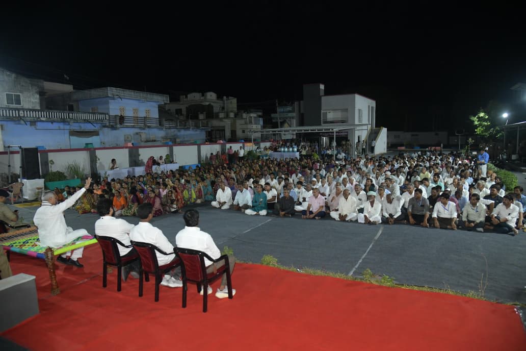 રાજ્યપાલ શ્રી આચાર્ય દેવવ્રતજીએ માંડલ તાલુકાના નાના ઉભડા ખાતે રાત્રિ સભામાં ગ્રામજનો સાથે સાધ્યો આત્મીય લોકસંવાદ