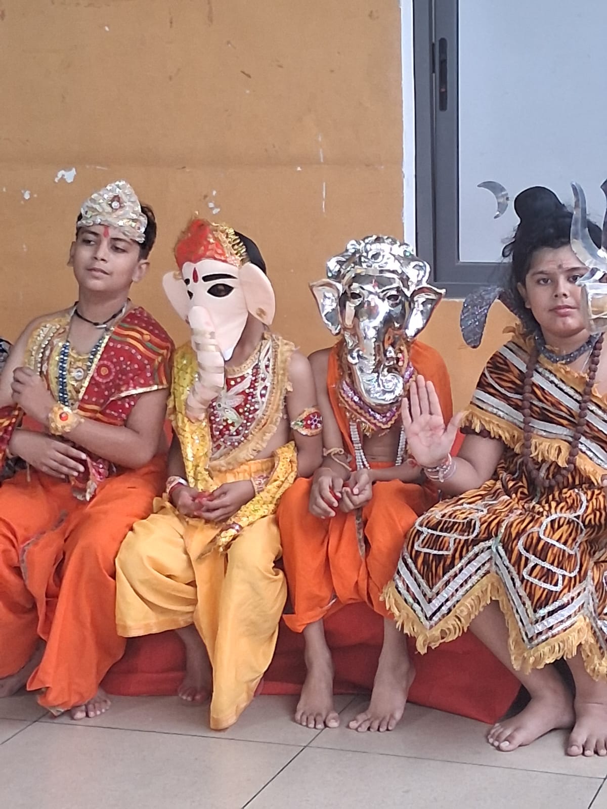 હિંમતનગરની ડિસન્ટ વિદ્યાલયમાં ભક્તિભાવ સાથે ગણેશ મહોત્સવની ઉજવણી