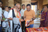 સોમનાથ વસ્ત્ર પ્રસાદ દ્વારા ગ્રામીણ મહિલાઓ  આત્મનિર્ભર થઈને બની રહી છે લખપતિ દીદી 3