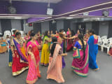 જૂની પરંપરા, ટીલડીવાળી સાડીનો શણગાર અને ગરબાના તાલે ઝૂમતી નારીશક્તિ 2