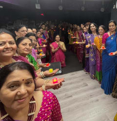 જૂની પરંપરા, ટીલડીવાળી સાડીનો શણગાર અને ગરબાના તાલે ઝૂમતી નારીશક્તિ