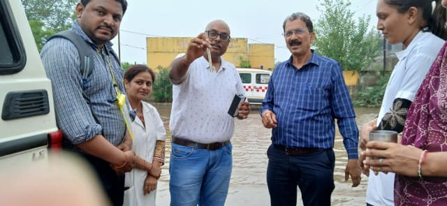 અમદાવાદ ગ્રામ્ય જિલ્લા આરોગ્ય શાખા દ્વારા પૂર અસરગ્રસ્ત વિસ્તારોમાં સઘન આરોગ્ય સર્વેલન્સ અને રોગચાળો નિવારણની કામગીરી