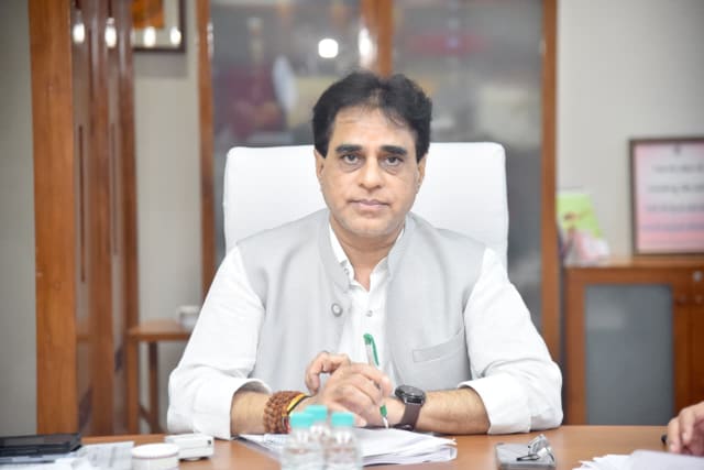 ગુજરાત સરકારે એનાલોગ પનીર, ચીઝ અને બટરના ઉત્પાદન તથા વેચાણ પર પ્રતિબંધ મૂક્યો