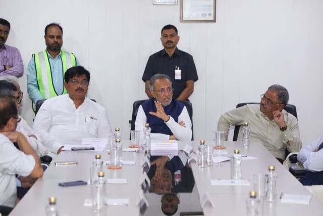 વન અને પર્યાવરણ મંત્રીશ્રી અર્જુનભાઈ મોઢવાડિયાએ નારોલ ટેક્સટાઇલ ઇન્ફ્રાસ્ટ્રક્ચર એન્ડ એન્વાયરો મેનેજમેન્ટ(NTIEM)ની મુલાકાત લીધી *NTIEM