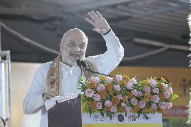 બોપલ ઘુમા શેલા -ભવિષ્યમાં ભારે વરસાદમાં પણ આ વિસ્તારમાં પાણી ન ભરાય તે માટે વરસાદી પાણીના નિકાલ માટે સુદ્રઢ અને ટાઈમ-બાઉન્ડ આયોજન હાથ ધરવામાં આવ્યું છે :- કેન્દ્રીય ગૃહ અને સહકાર મંત્રી શ્રી અમિત શાહ