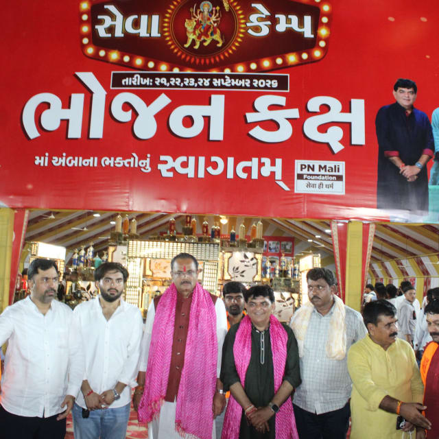 ભાદરવી પૂનમે માઈભક્તોની સેવા, જીતુભાઈ વાઘાણીએ સેવા કેમ્પની લીધી મુલાકાત