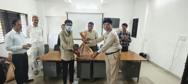 વિશ્વ ફાર્માસિસ્ટ દિવસની અનોખી ઉજવણી: ક્ષય નાબૂદી અભિયાનને બળ આપવા ૩૫ દર્દીઓને પૌષ્ટિક આહારની કીટનું વિતરણ કરાયું