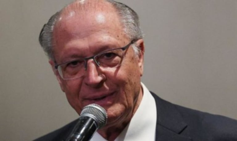 CNN Brasil macroeconomia ao vivo Brasil e mundo