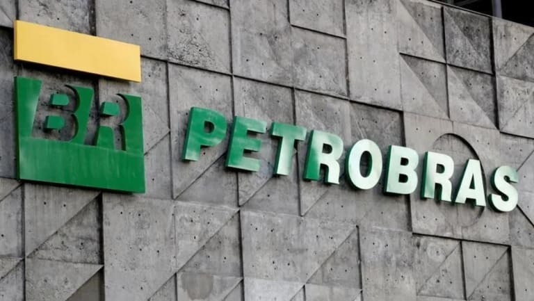 Petrobras mantém defasagem nos preços dos combustíveis mesmo com subsídio do governo