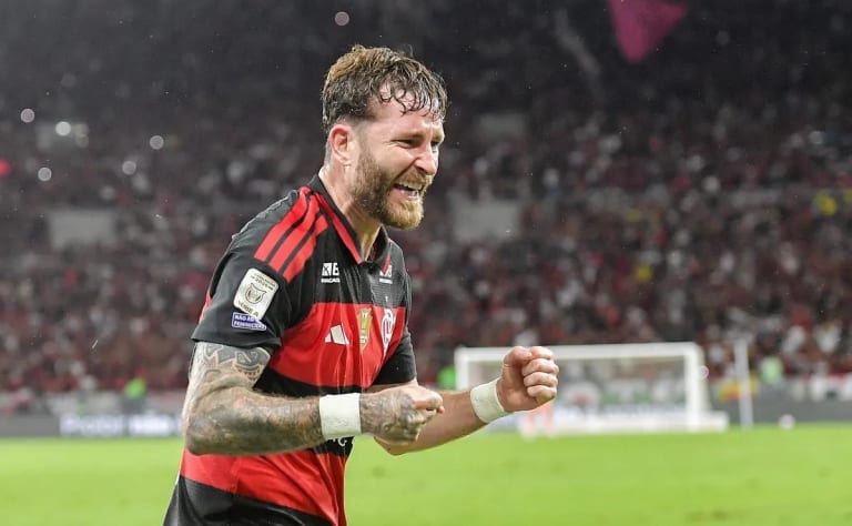 Flamengo encaminha renovação de contrato com zagueiro Léo Pereira por mais temporadas