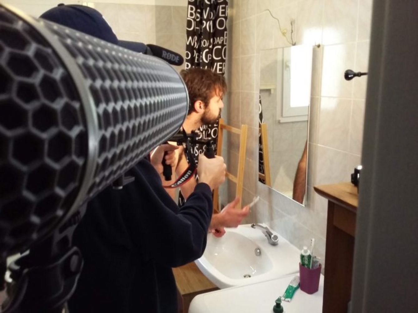 Tournage du film Imparato dans la salle de bain