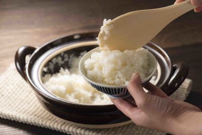 土鍋の焦げの落とし方は簡単 家にあるものですぐに落とす方法 Zehitomo Journal