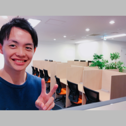 株式会社ハコクル