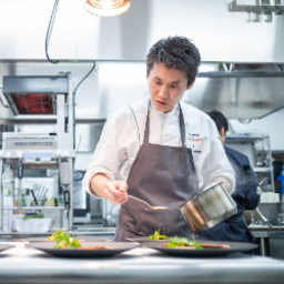 ラリーニュクレール株式会社