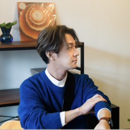 安川 眞也