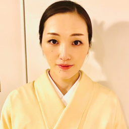 日本舞踊稽古場  花柳 喜衛文華