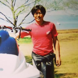 40歳からのパーソナルトレーニング専門トレーナー　senna magic代表　阿部真也