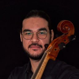 橋詰 シャフィック