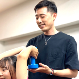 パーソナルトレーナー 神谷コージ