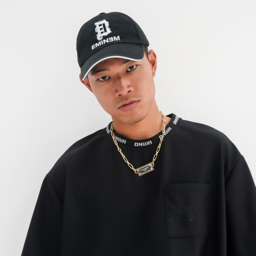 あいだ　 たかひろ