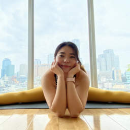 カウン 彩乃
