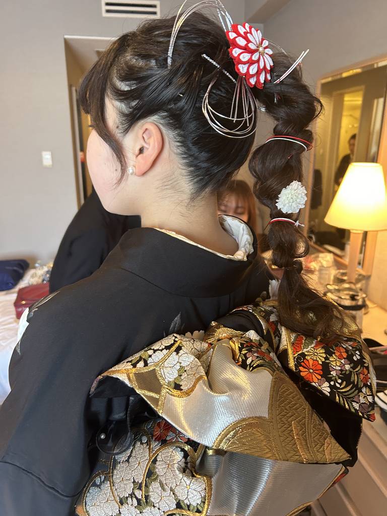市川 くるみ | 大阪府大阪市 淀川区 | ヘアメイク | ゼヒトモ