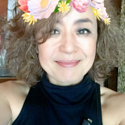 ビューティーアドバイザー ナオミ