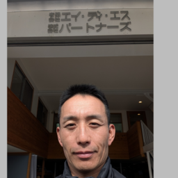 株式会社　パートナーズ