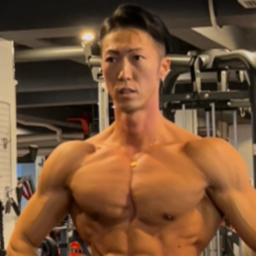 【ダイエットや体作りお任せください】トレーナー長副