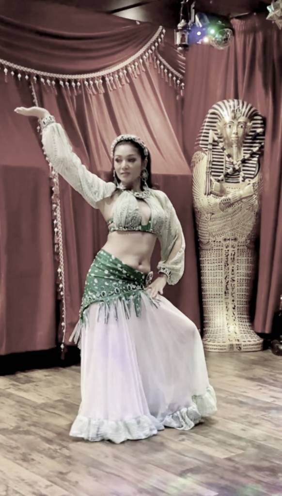 【美品☆SALE】ベリーダンス　トロピカルデザイン 魅惑のアラビアンダンス ベリーダンス HP限定 12月のおすすめ講座