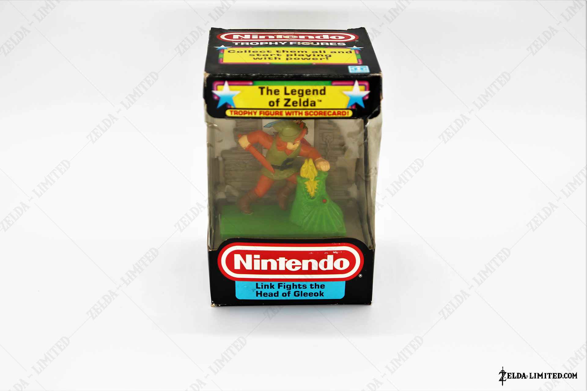 trophy link fights the head of gleeok